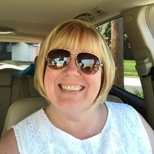 Meet your Posher, Jenn